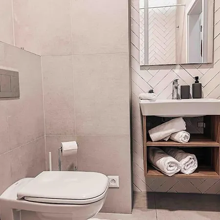 Stylish 2bd Escape - In Center ברטיסלאבה